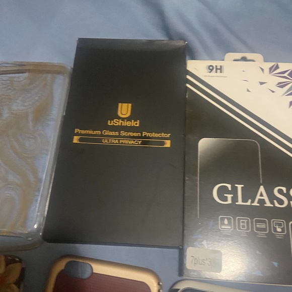 Lot of 8 iPhone Cases and 2 Screen Protectors - Picture 10 of 12